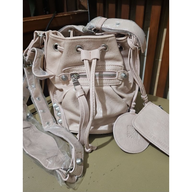 Steve Madden Bvally bucket sling bag