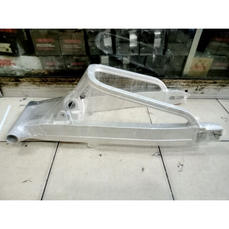 swing arm ninja R / ss pnp tinggal pasang merk vrossi