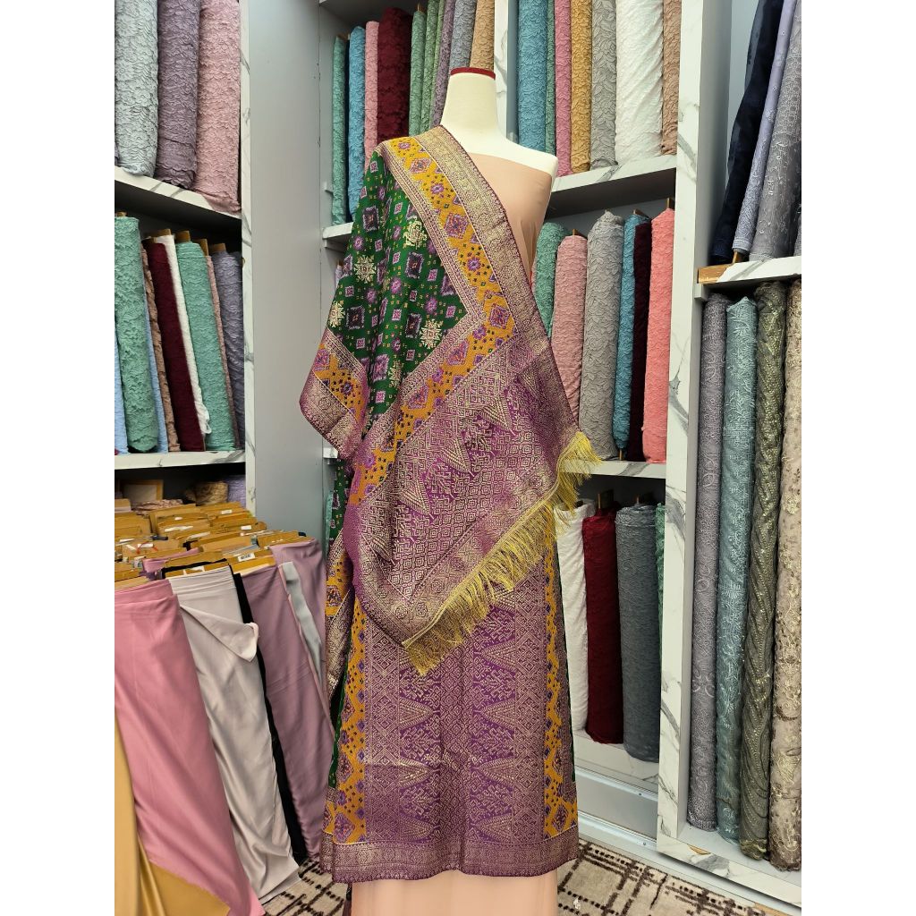 SONGKE 1 STEL SELENDANG ROK SONGKET UNGU DAN HIJAU