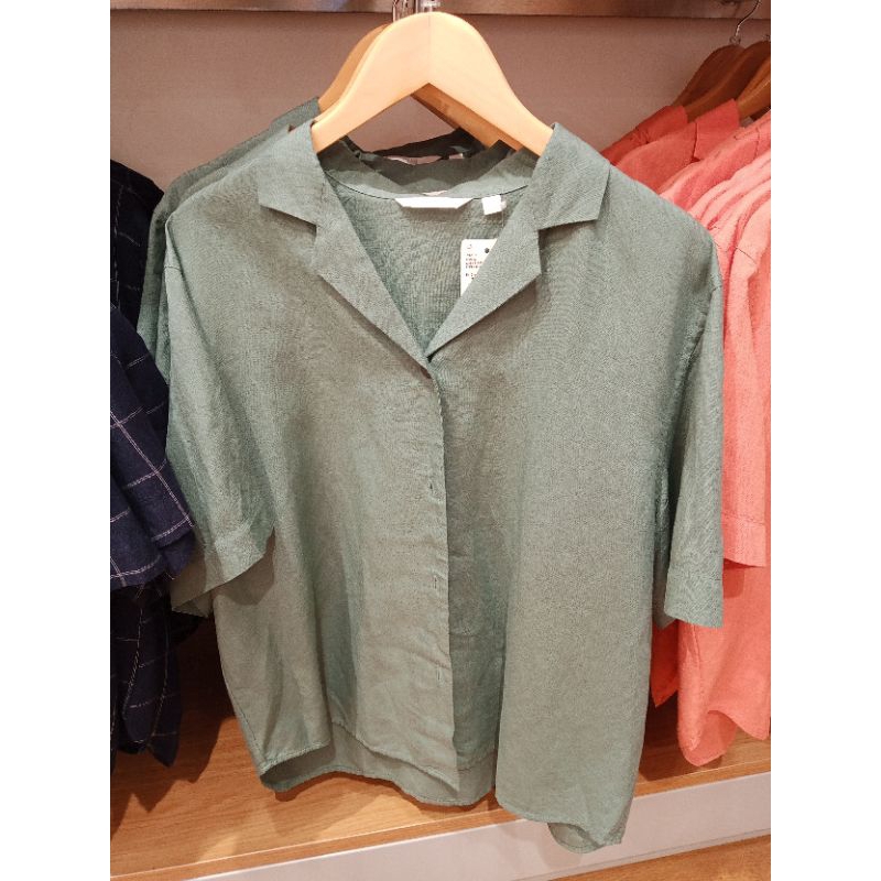 kemeja wanita linen blend Uniqlo lengan pendek