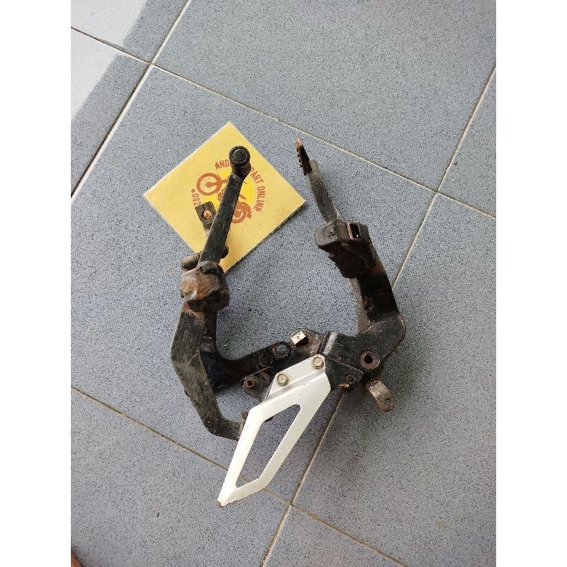 footstep step depan supra gtr 150 sonic 150 original bekas copotan