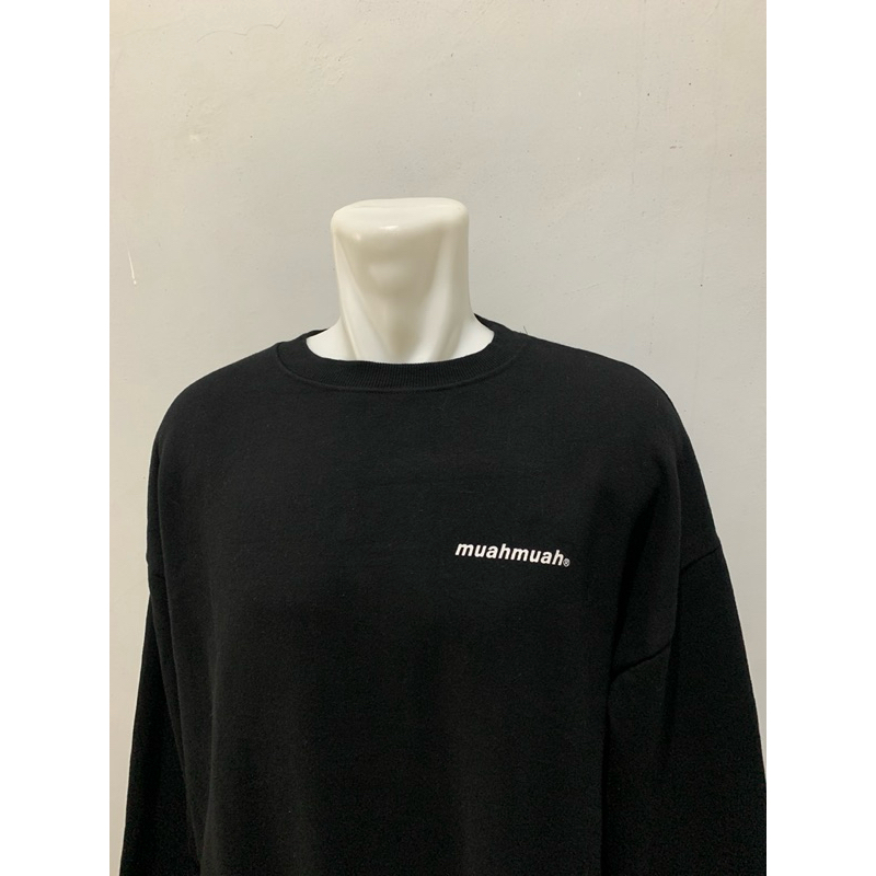 Crewneck Sweater Muah Muah