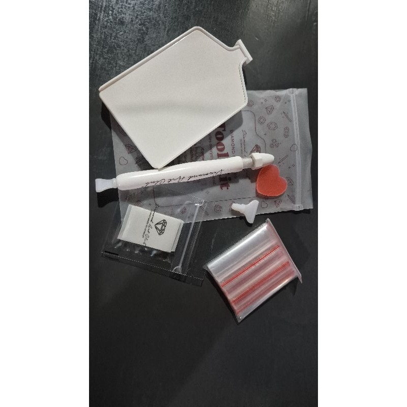 

Toolkit original Diamond Art Club