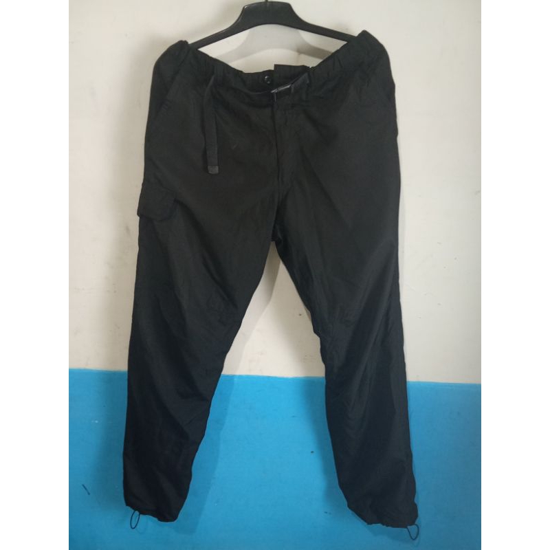 Celana Cargo Parasut Uniqlo