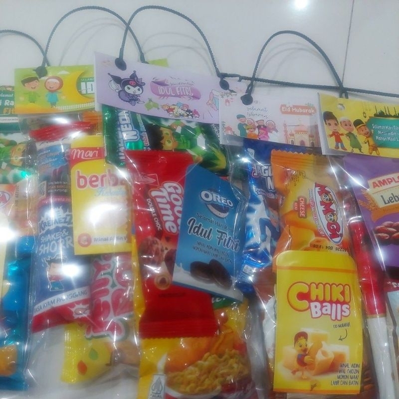 

SNACK PAKET KECIL HARI RAYA/IDUL FITRI/NATAL/IMLEK