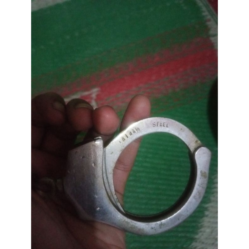 borgol tangan original polri copotan tersangka