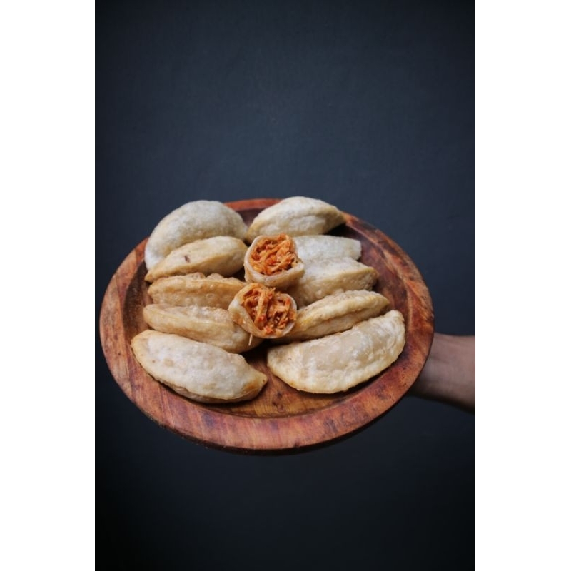 

Cireng isi ayam suir pedas