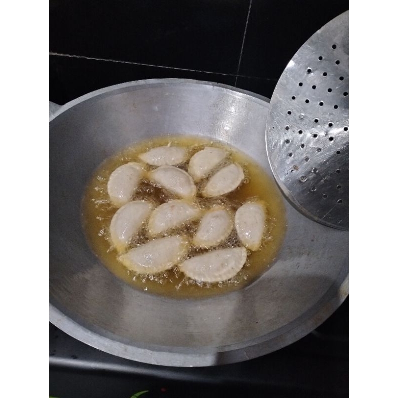 

Cireng ayam suwir pedas