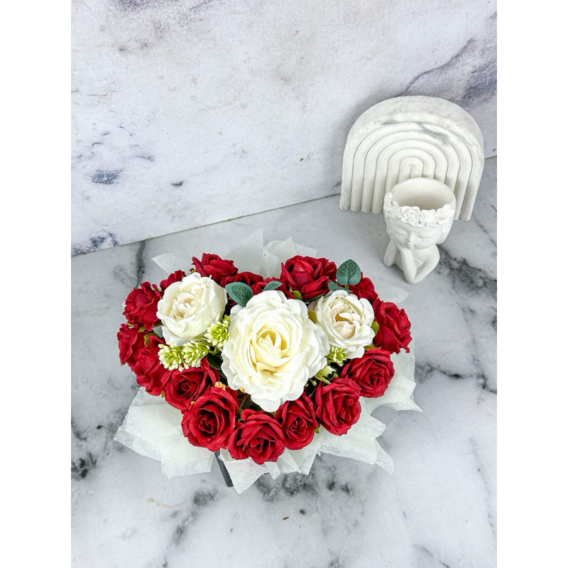 custom box bunga bucket bandung BOX BUCKET BUNGA BENTUK HATI HEART kota bdo bdg bentuk hati heart fl