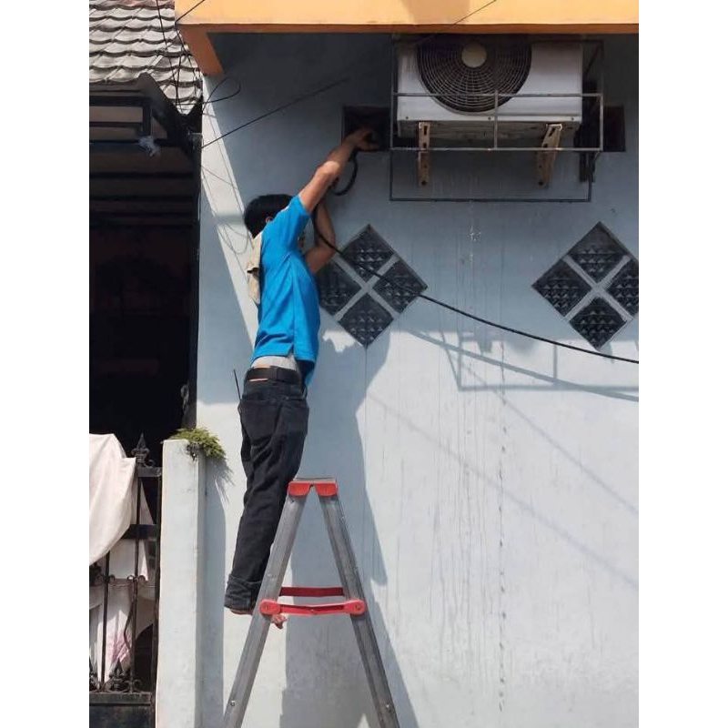 melayani jasa servis AC bocor,AC error,AC tidak dingin,tukar tambah AC,bongkar pasang ac