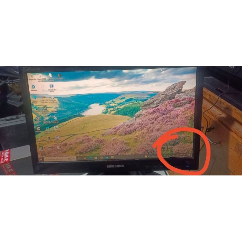 monitor lcd komputer Samsung 19 in minus tompel
