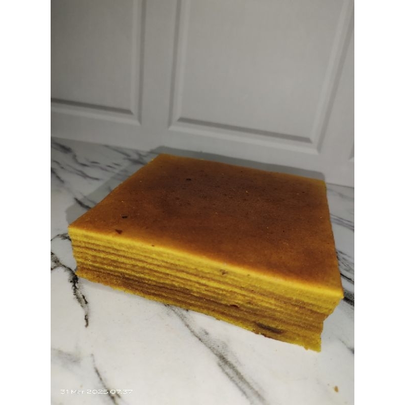 

Lapis Legit PREMIUM ORIGINAL 12x12x5cm