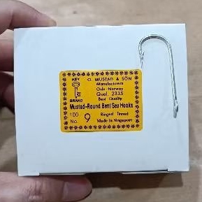 Pancing Mata Kail Putih Cap Kunci Merk Mustad Seri 2335 No.9 & 11. Made in Singapore & China.