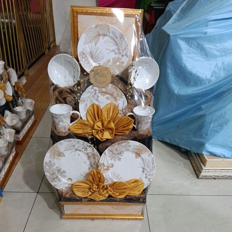 

parcel dinner set / parcel keramik / parcel lebaran