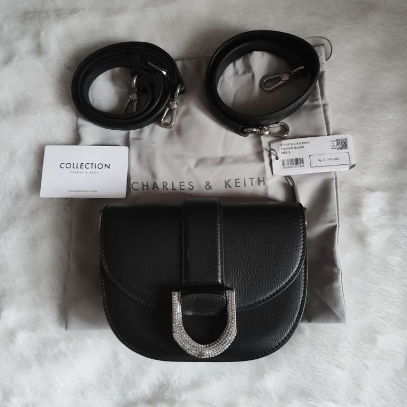 Tas Charles & Keith Mini Gabine Leather Saddle Bag / Tas Charles and Keith Preloved Original / Tas C