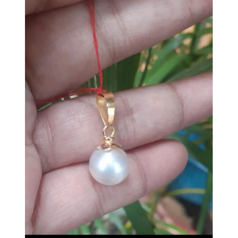 Liontin emas mutiara air laut