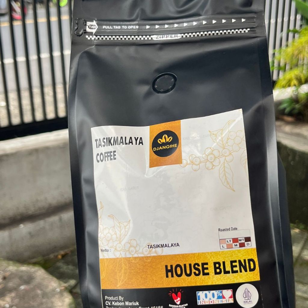 

KOPI ARABIKA ROUSE BLEND KOMERSIAL GILING HALUS SEDANG DAN KASAR