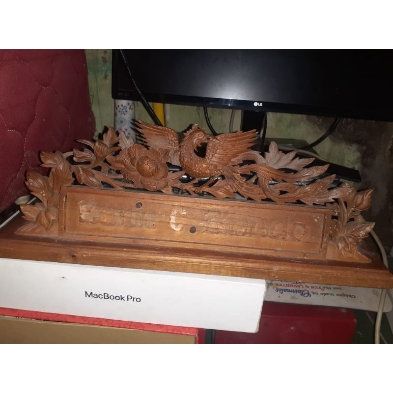 papan nama dan gantungan alat cleaneng