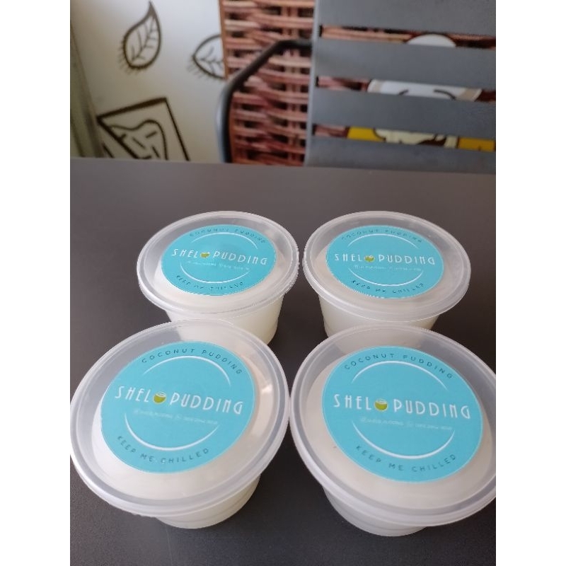 

puding kelapa by SHELOPUDDING