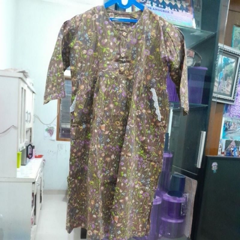 Little Ditsy (Size M) Preloved