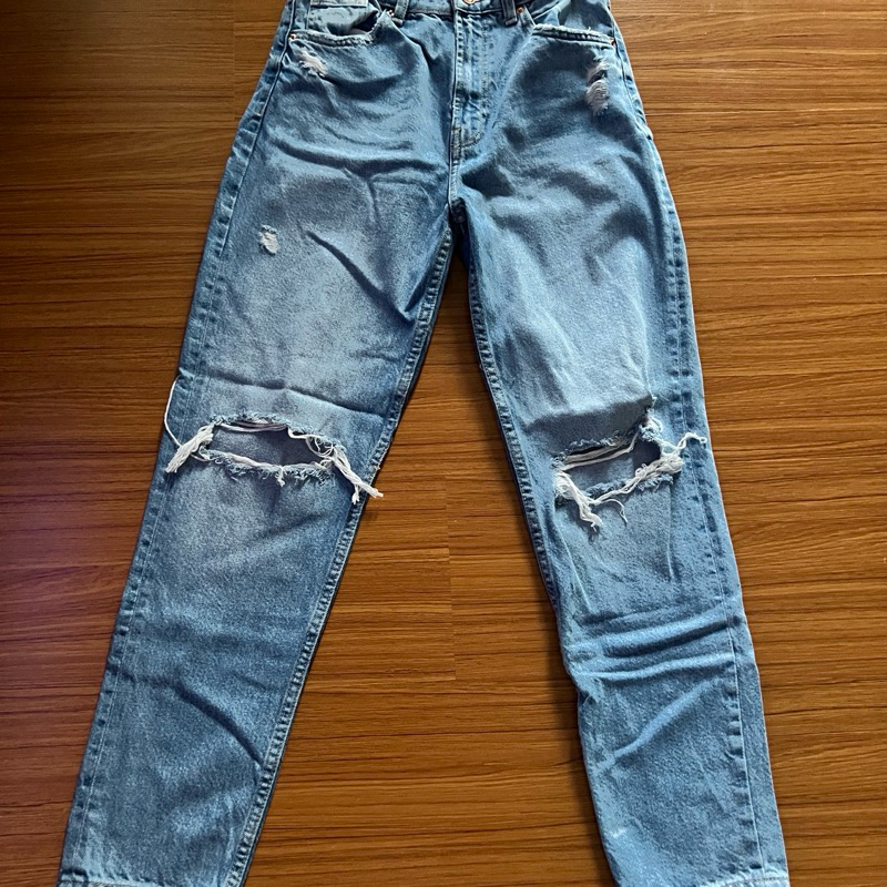 Bershka Ripped High waist Mom Jeans