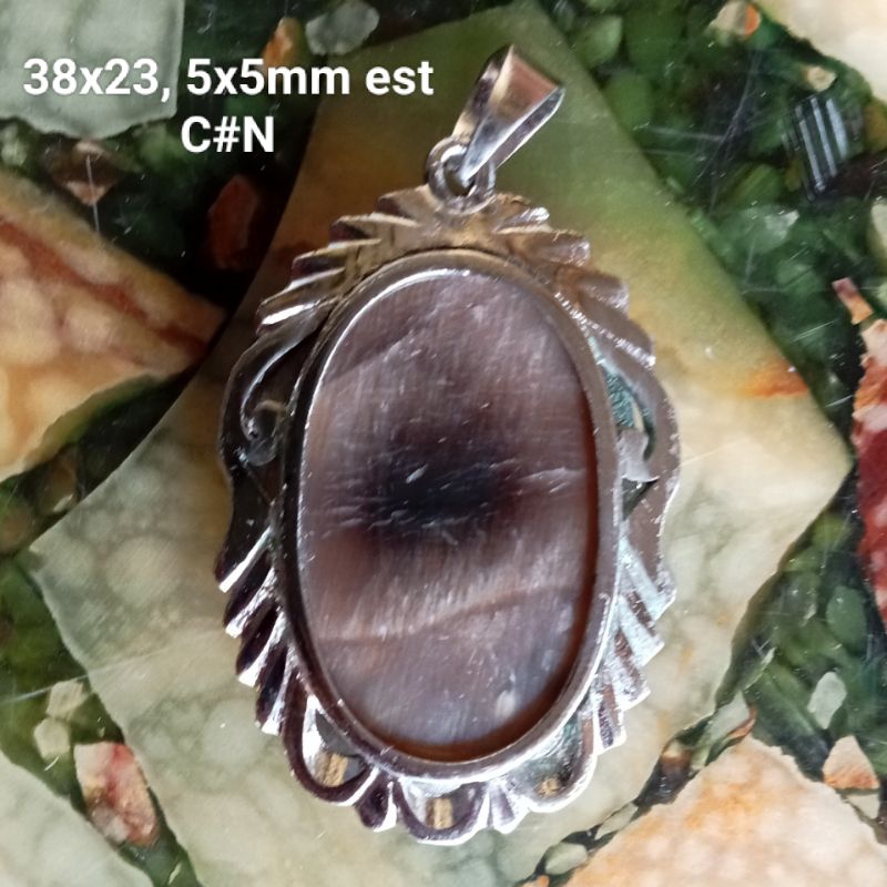 liontin batu natural fosilkayu kelor kristal