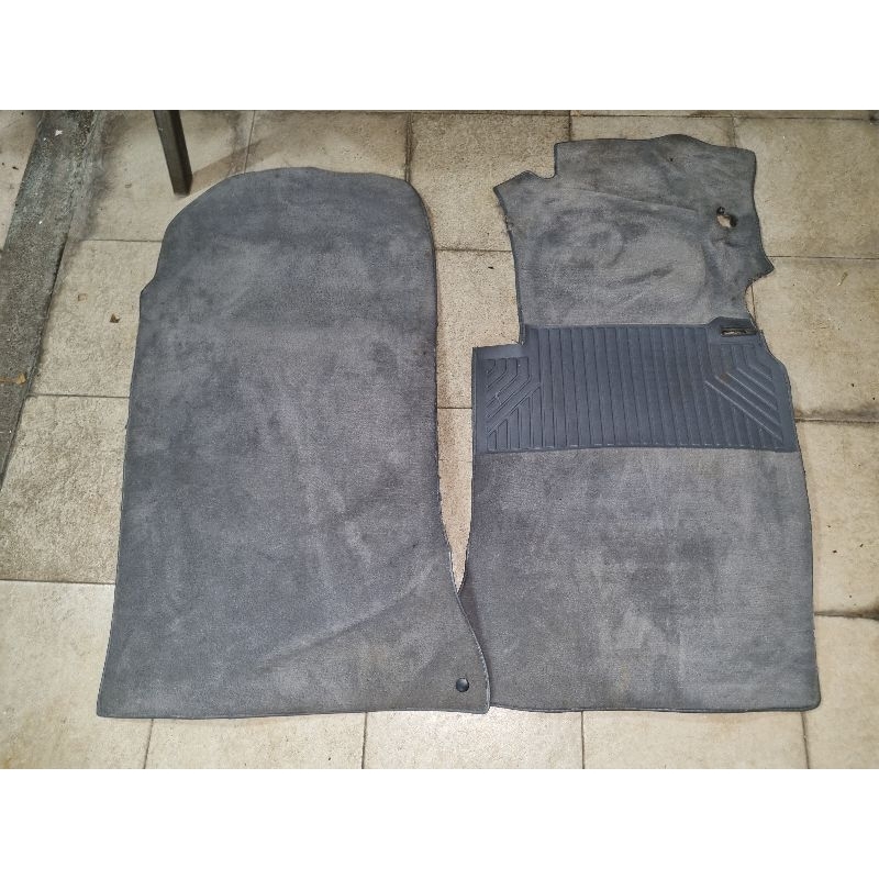 Karpet Lantai Depan Mercedes Benz W124 warna abu²