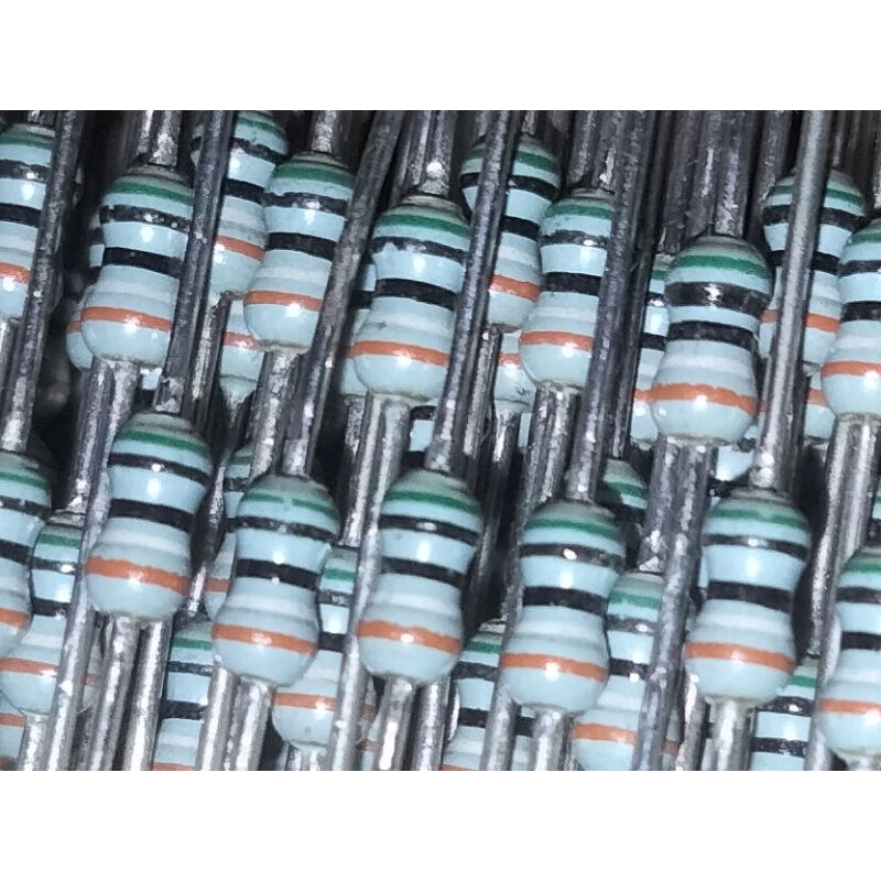 Resistor 390ohm 1/4w body 1/8w (50pcs)