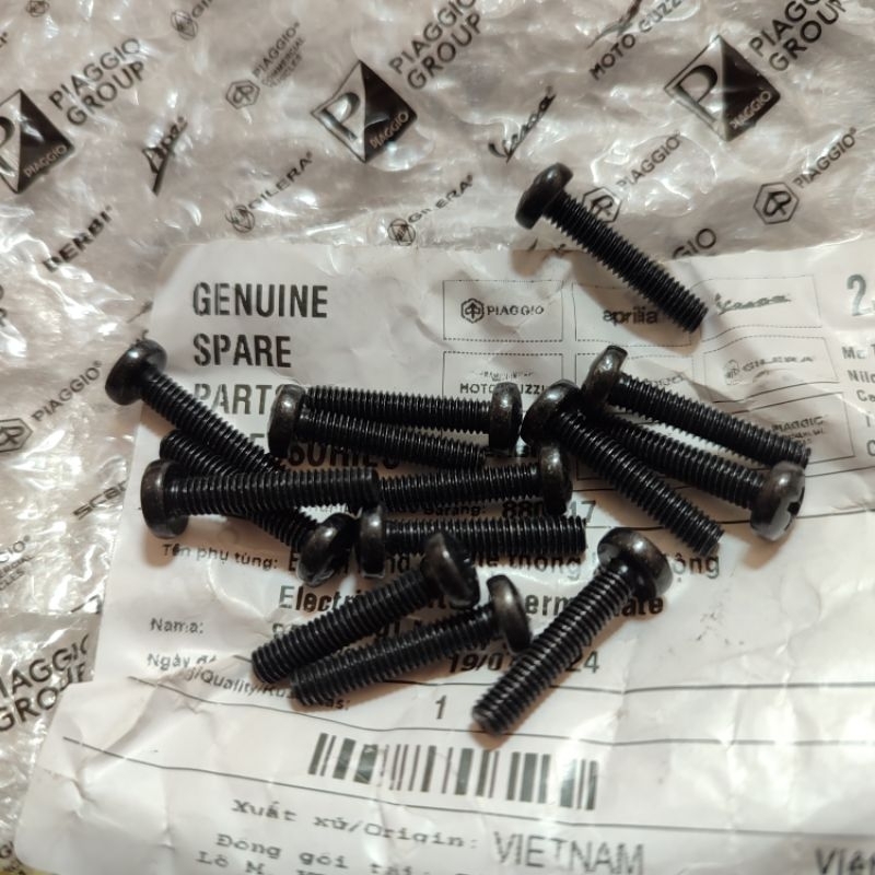 Baut Dasi Vespa Matic S