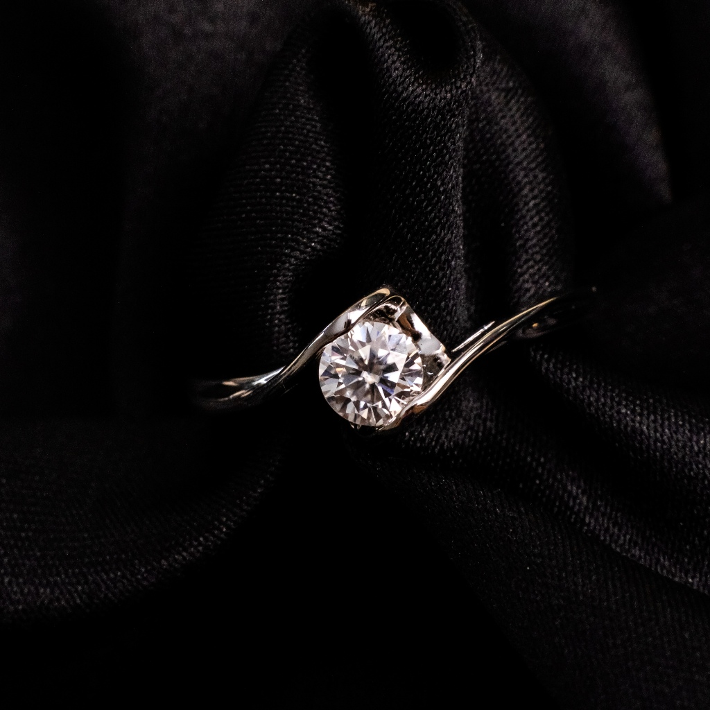 Eldiva Cincin Emas Joan Ring Moissanite Diamond 18K Gold Plated