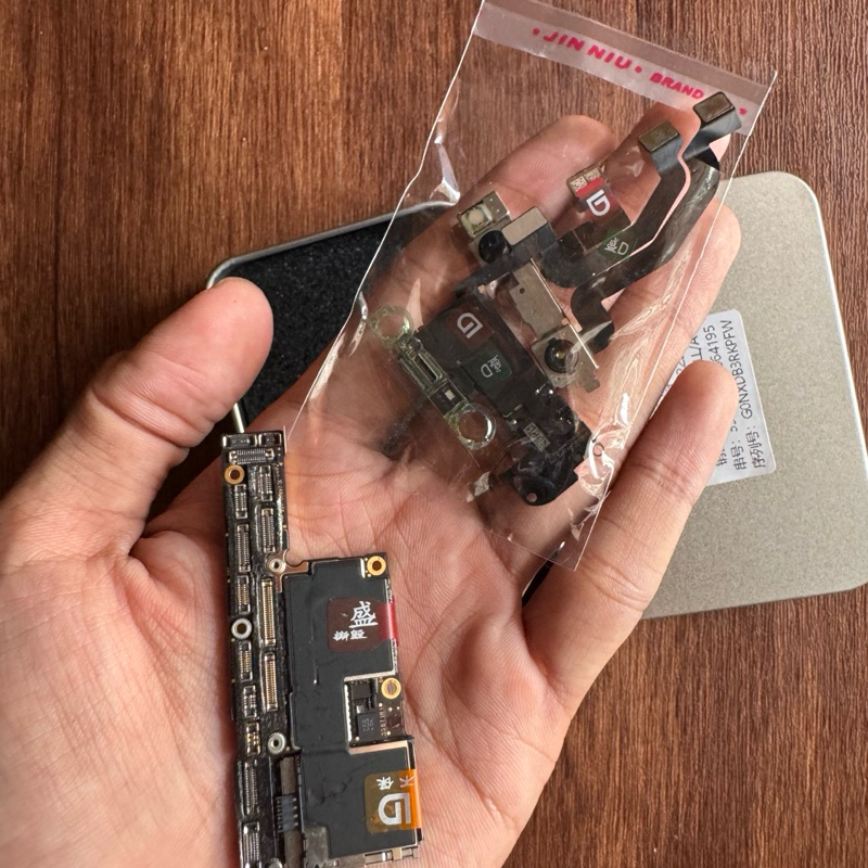 mesin iphone Xs 256 gb faceid on (icloud kosong siap pakai)