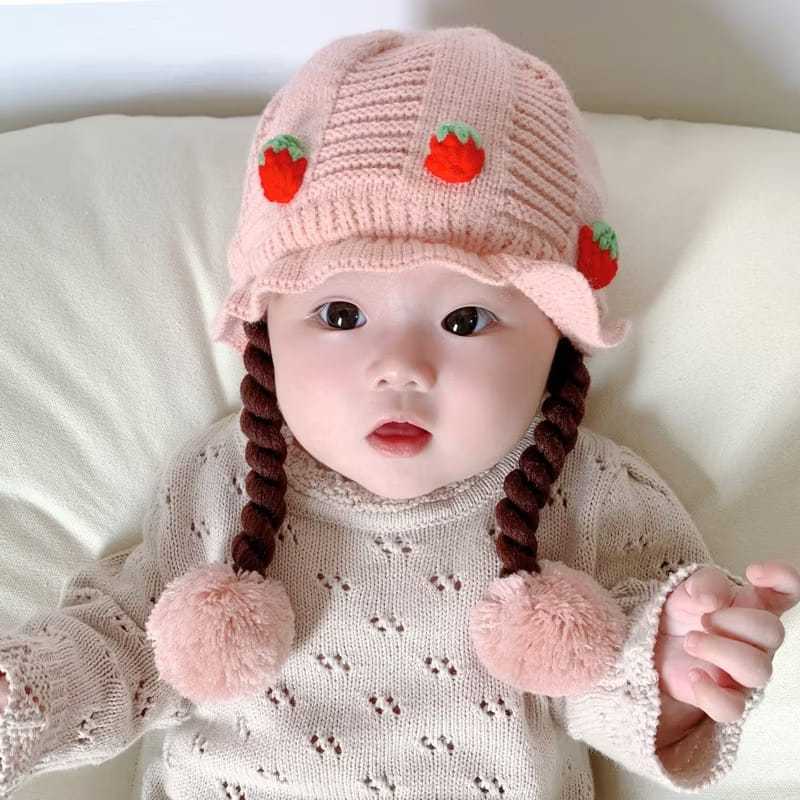 Topi rajut bayi perempuan motif kepang