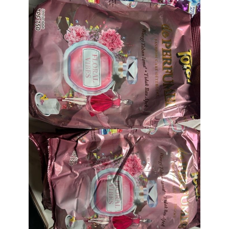 Detergent Total bubuk 750 g