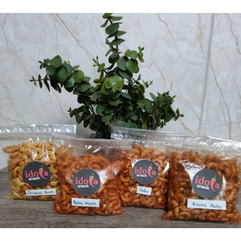 

Makaroni Cikruh 100gr // Makroni Daun jeruk // Bumbu Pedas Gurih Tidak Keras