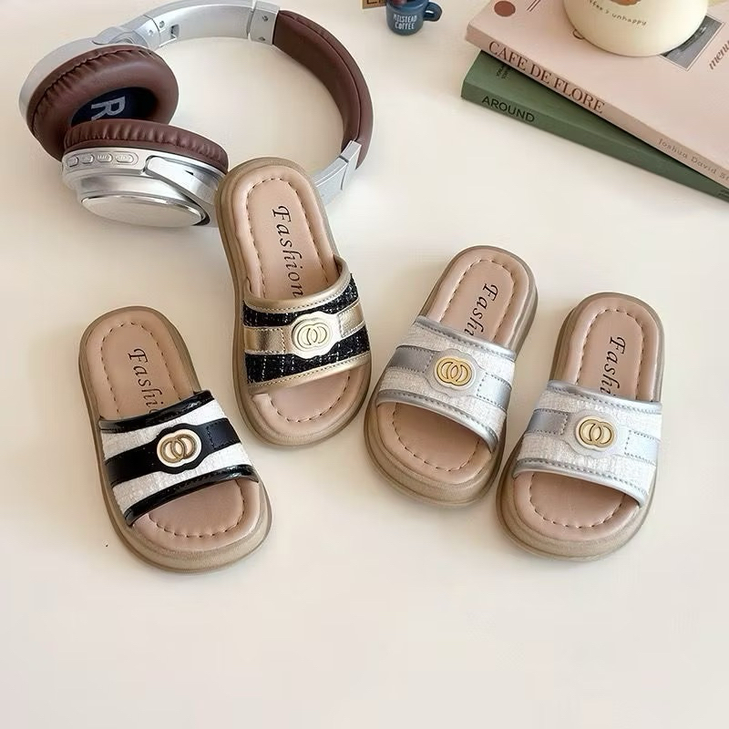 sandal anak perempuan import/ sandal flat anak perempuan