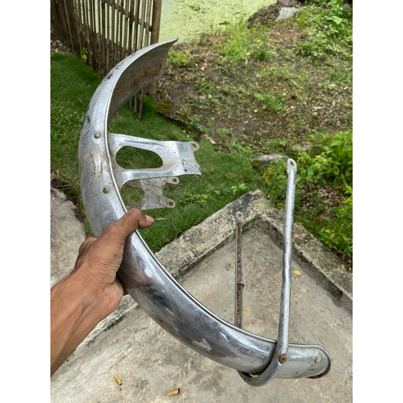 SLEBOR DEPAN GL100 /125 PLATINA 79