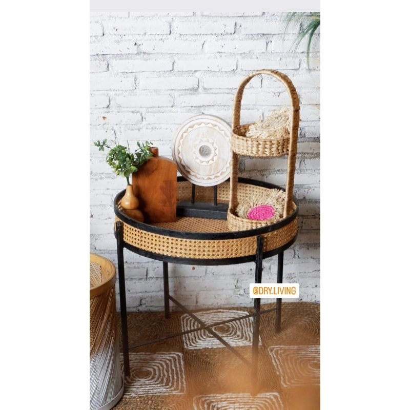 RATTAN ROUND TABLE