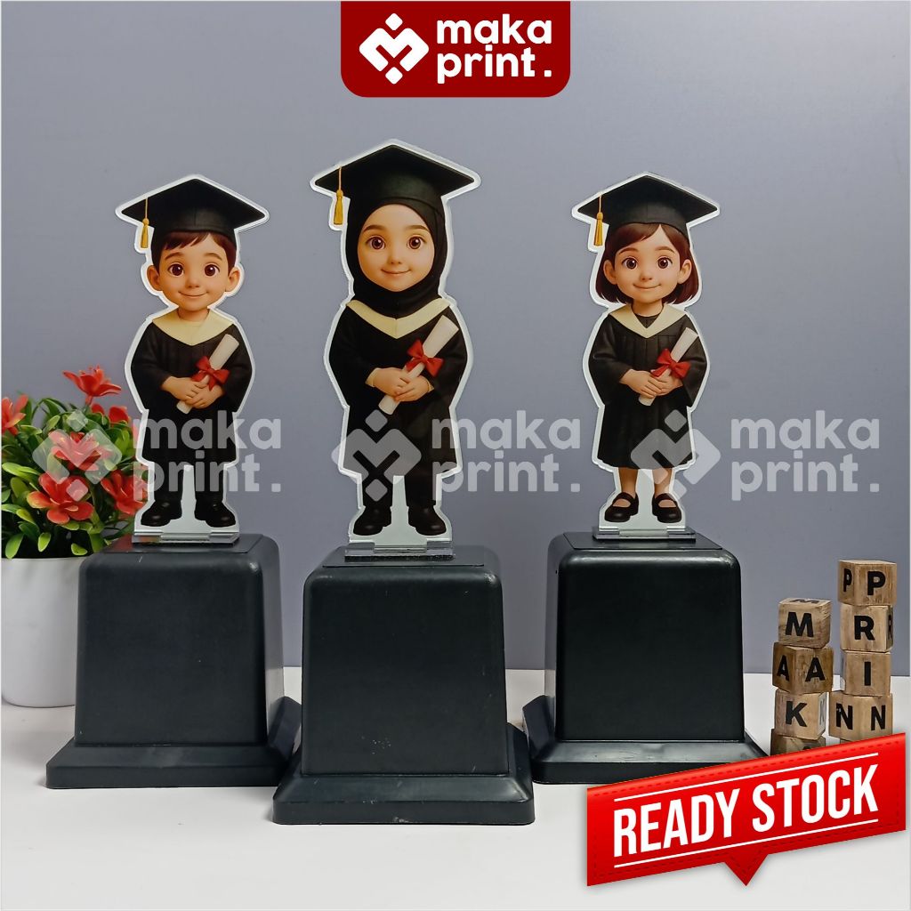 Piala Wisuda Akrilik (PW-1) - Piala Wisuda Almamater Hitam - Kado Wisuda - Piala Wisuda Anak TK - Bo