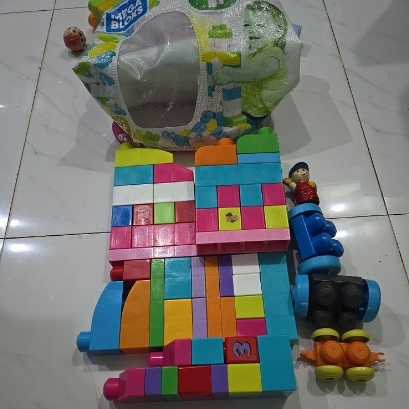 Mega Bloks Tas pink + figur + kendaraan