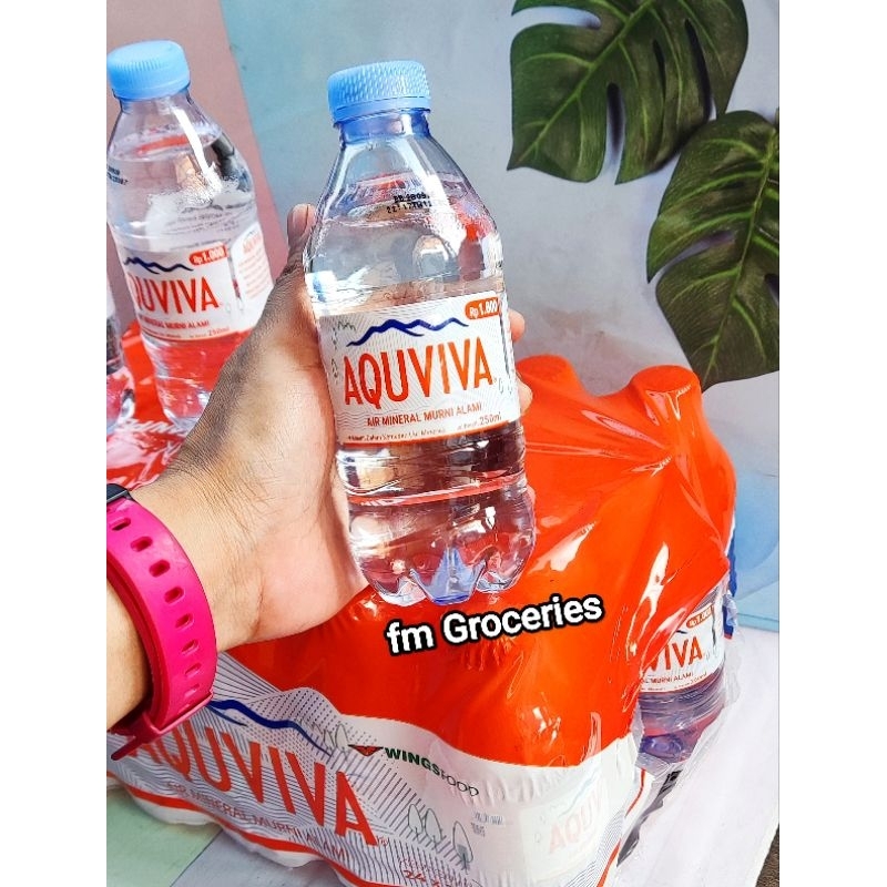 

AQUVIVA Air mineral botol kecil 250ml isi 24 botol