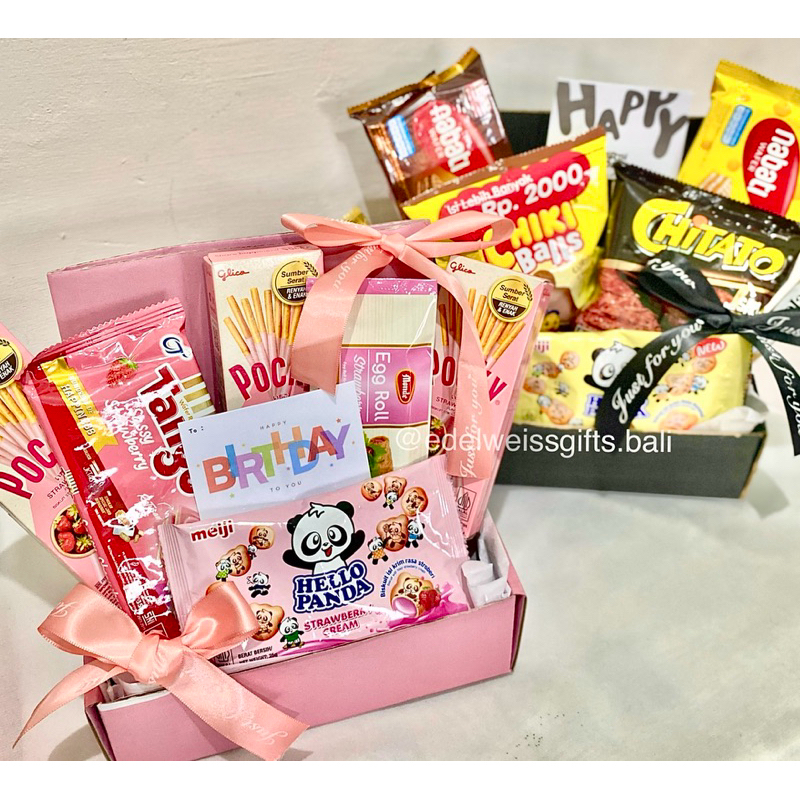 

SNACK BLOOM/ SNACK HAMPERS/ HADIAH ULANG TAHUN/ BIRTHDAY GIFT/ RUSTIC TEDDY GIFT BOX / Gift Box