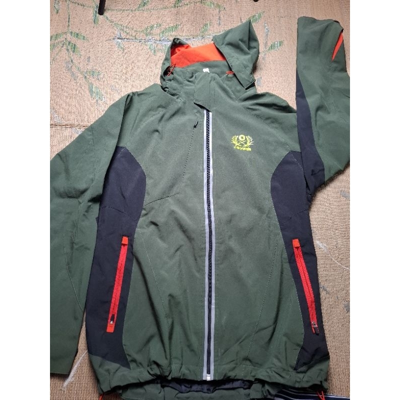 Jaket Outdoor Fila