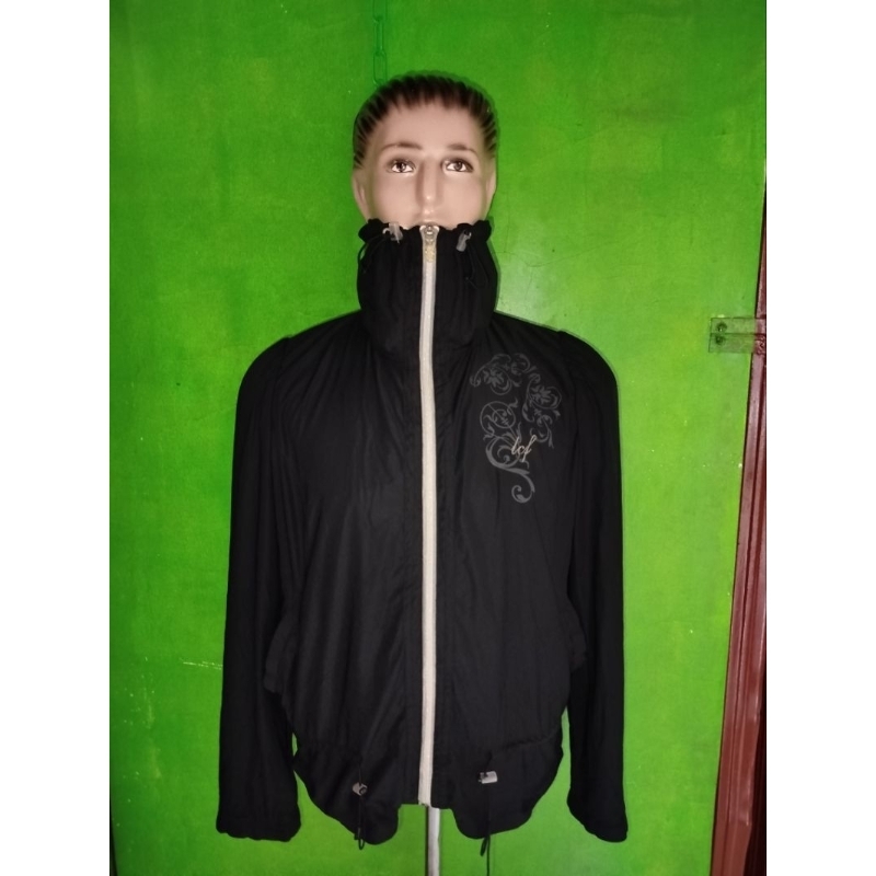 JAKET RUNNING OUTDOOR LECAF QUICKDRY HITAM