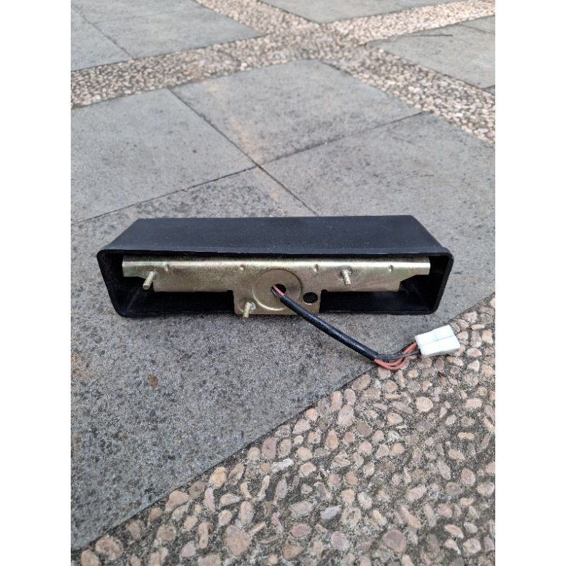 lampu plat nomor Toyota kijang grand