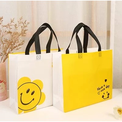 

Goodie bag-Tas Belanja tas Jinjing tas spunbond tas souvenir premium tebal dan kuat/Terlaris lipat jumbo/ waterproof/shopping bag WFB-002