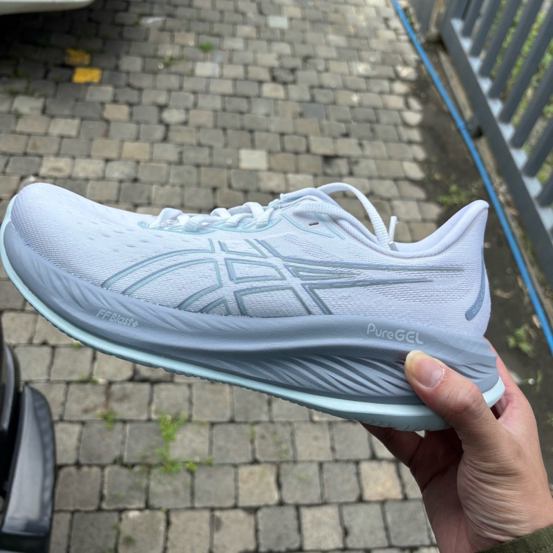 Sepatu Asics Gel Nimbus 26