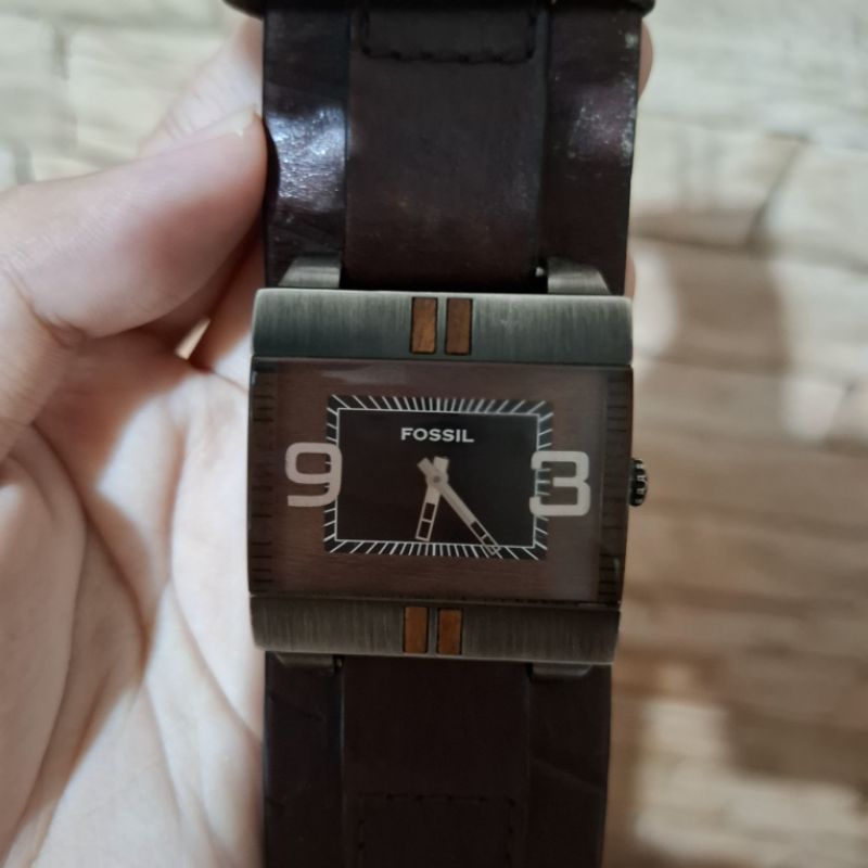 JAM GABAN FOSSIL
