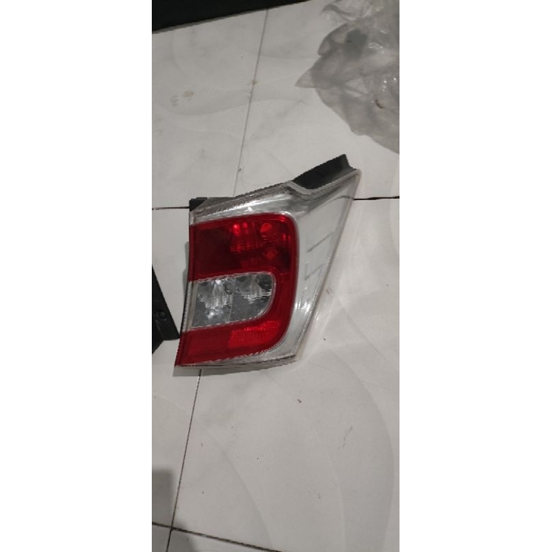 stoplamp lampu belakang Honda Freed 2012 2013