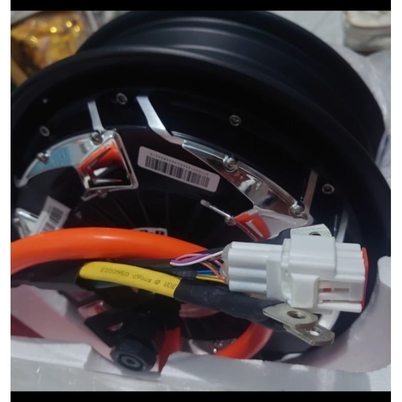 BLDC 5KW Ukuran 12 inchi merek QS Motor