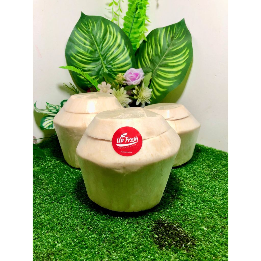 

Kelapa degan jellly (kelapa muda dengan isian jelly)